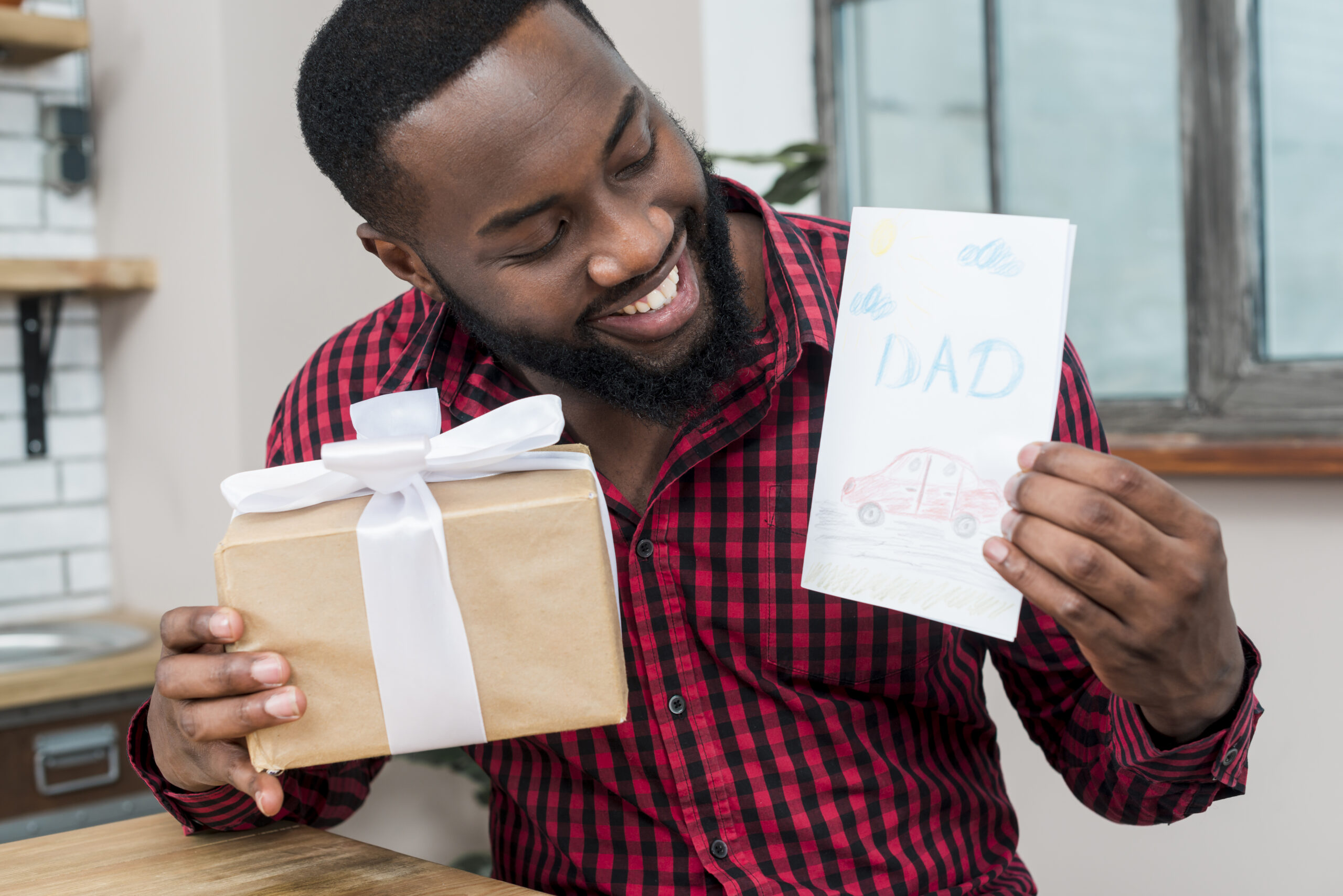 Father’s Day Gift Ideas: Thoughtful Ways to Spoil Dad This Year 